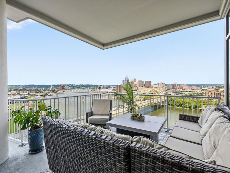 400 Riverboat Row, Unit 2001, Newport, KY 41071 Photo 16