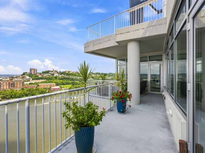 400 Riverboat Row, Unit 2001, Newport, KY 41071 Photo 31