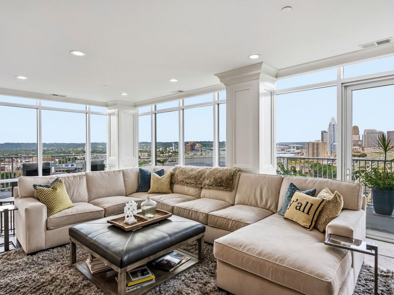 400 Riverboat Row, Unit 2001, Newport, KY 41071 Photo 4