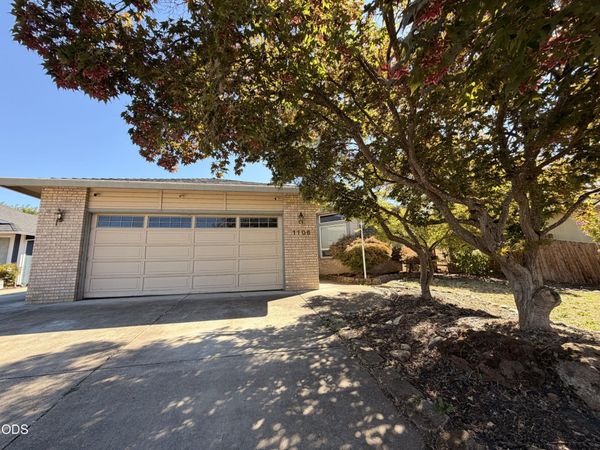 1106 Hampton Drive, Central Point, OR 97502