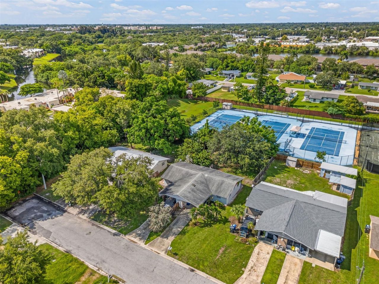 3607 47th Avenue W, Bradenton, FL 34210 Photo
