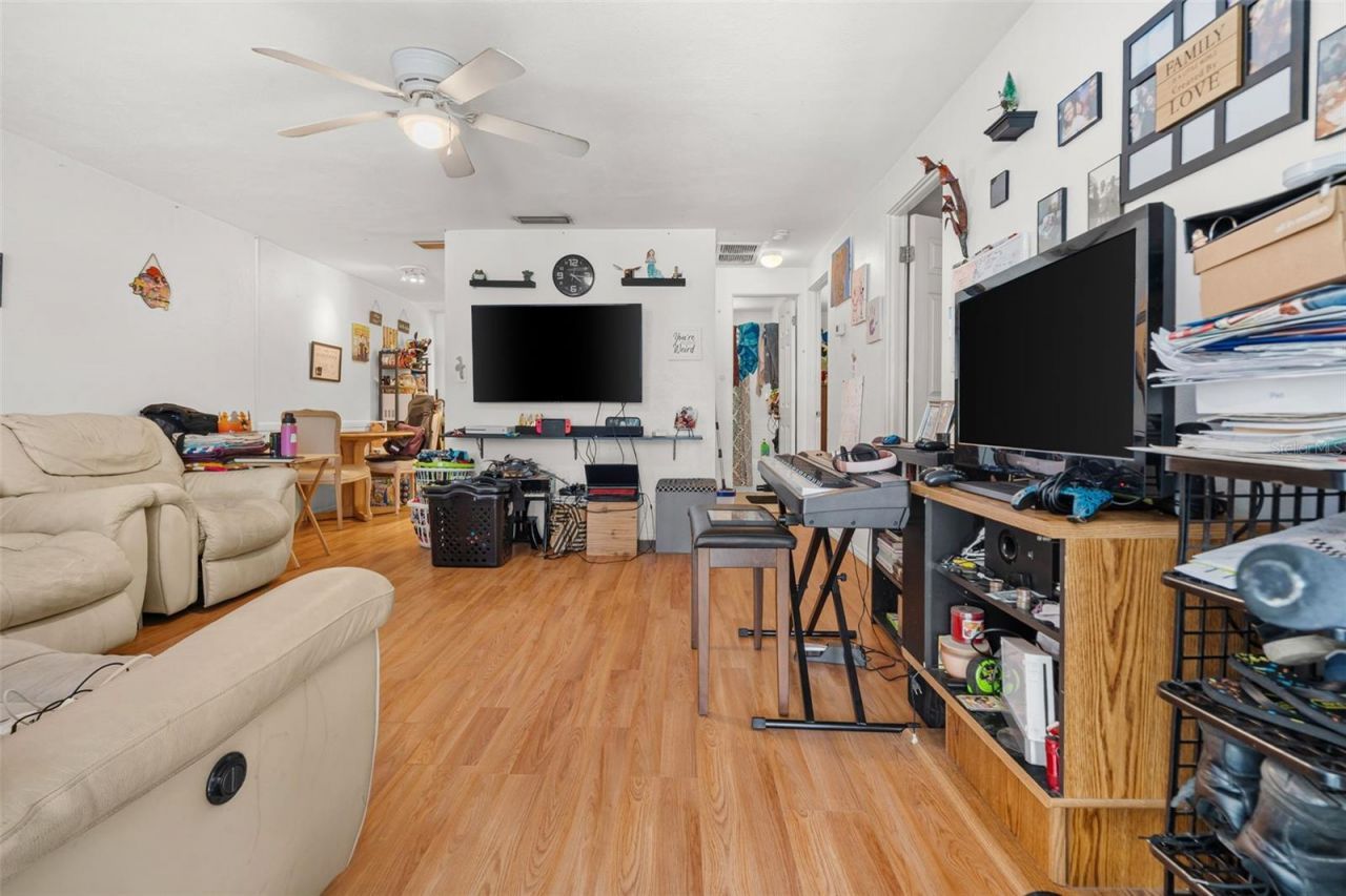 3607 47th Avenue W, Bradenton, FL 34210 Photo