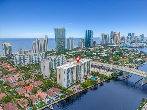 19390 Collins Ave, Unit 1520, Sunny Isles Beach, FL 33160