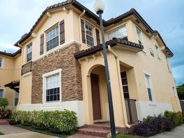 9239 SW 227th St, Unit 13, Cutler Bay, FL 33190