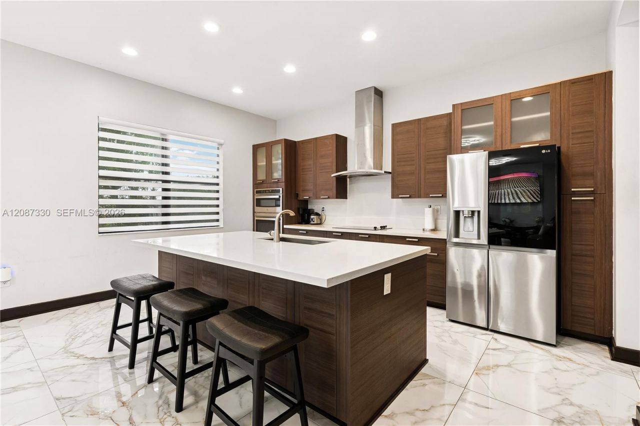 16025 SW 136th Ter, Miami, FL 33196 Photo
