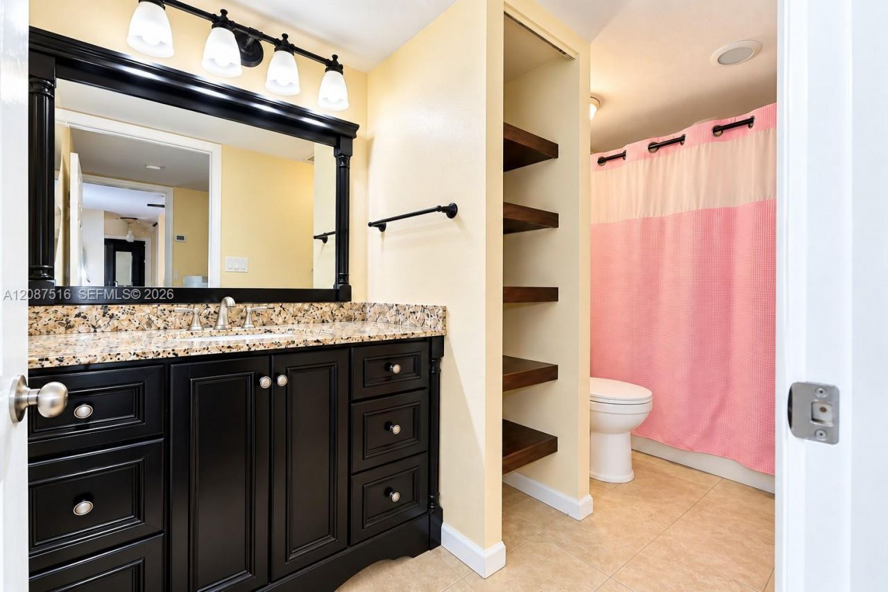 11006 N Harmony Lake Cir, Davie, FL 33324 Photo