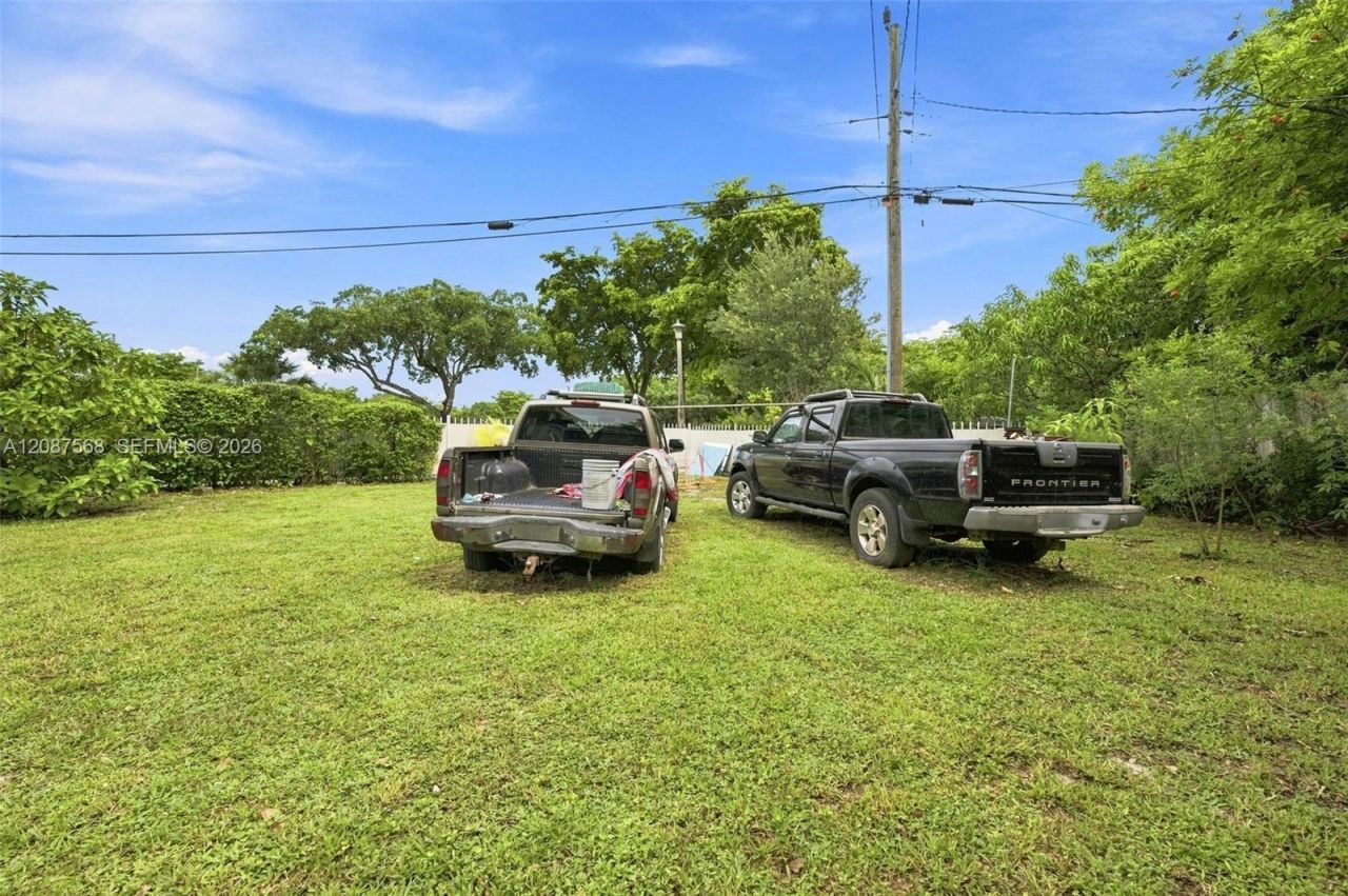 1299 NW 120th St, North Miami, FL 33167 Photo