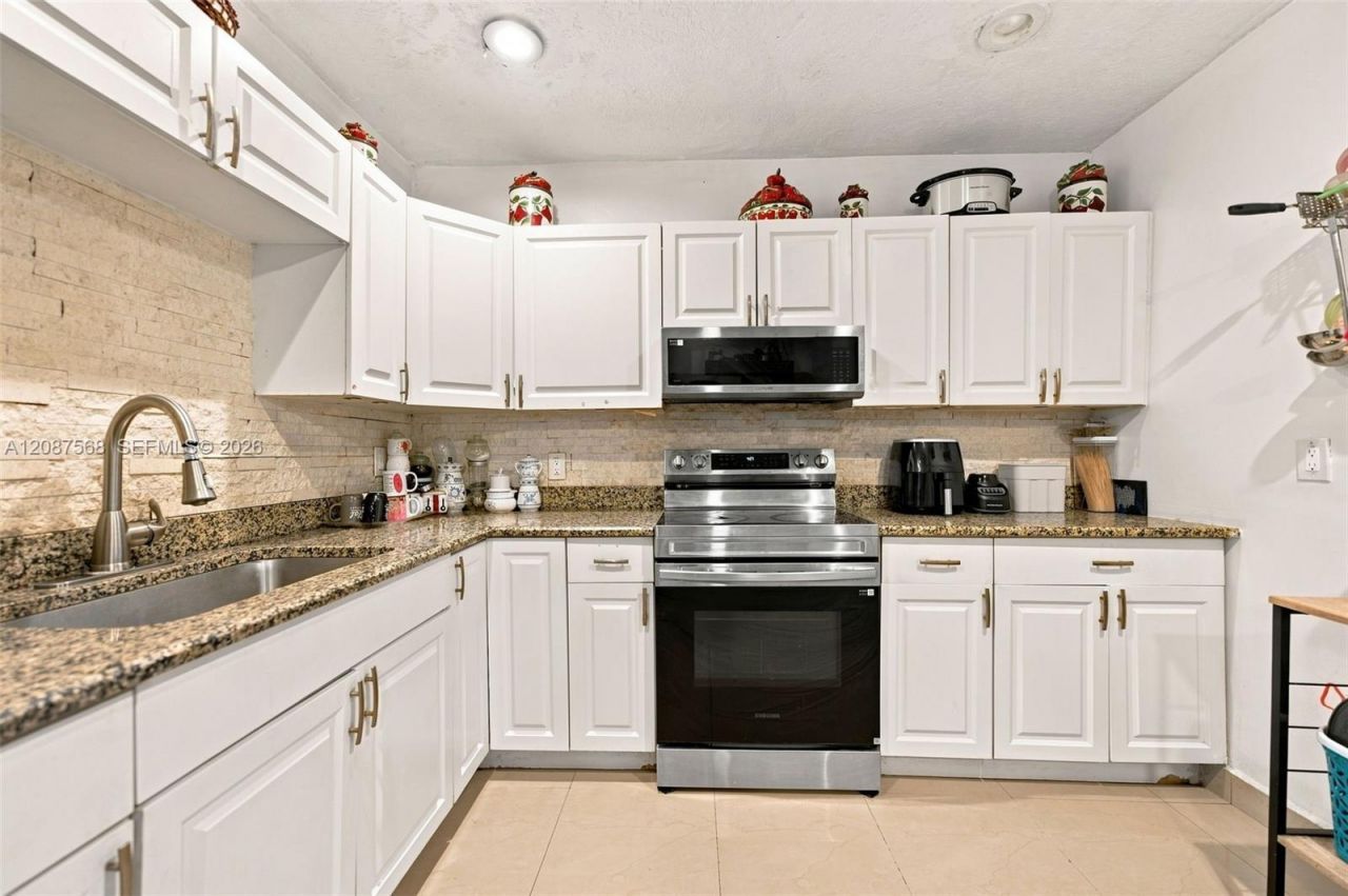 1299 NW 120th St, North Miami, FL 33167 Photo