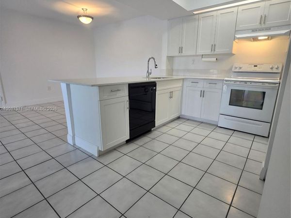 8600 SW 212th St, Unit 308, Cutler Bay, FL 33189