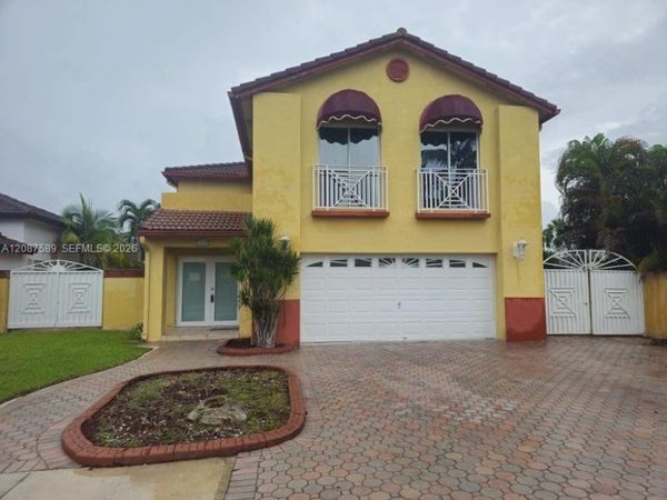 19403 NW 82nd Pl , Unit 19403, Hialeah, FL 33015