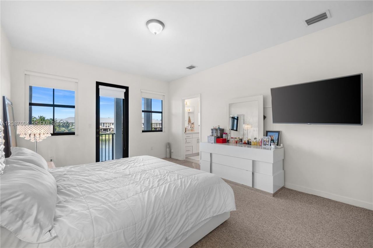 6005 NW 104th Path, Unit 6005, Doral, FL 33178 Photo