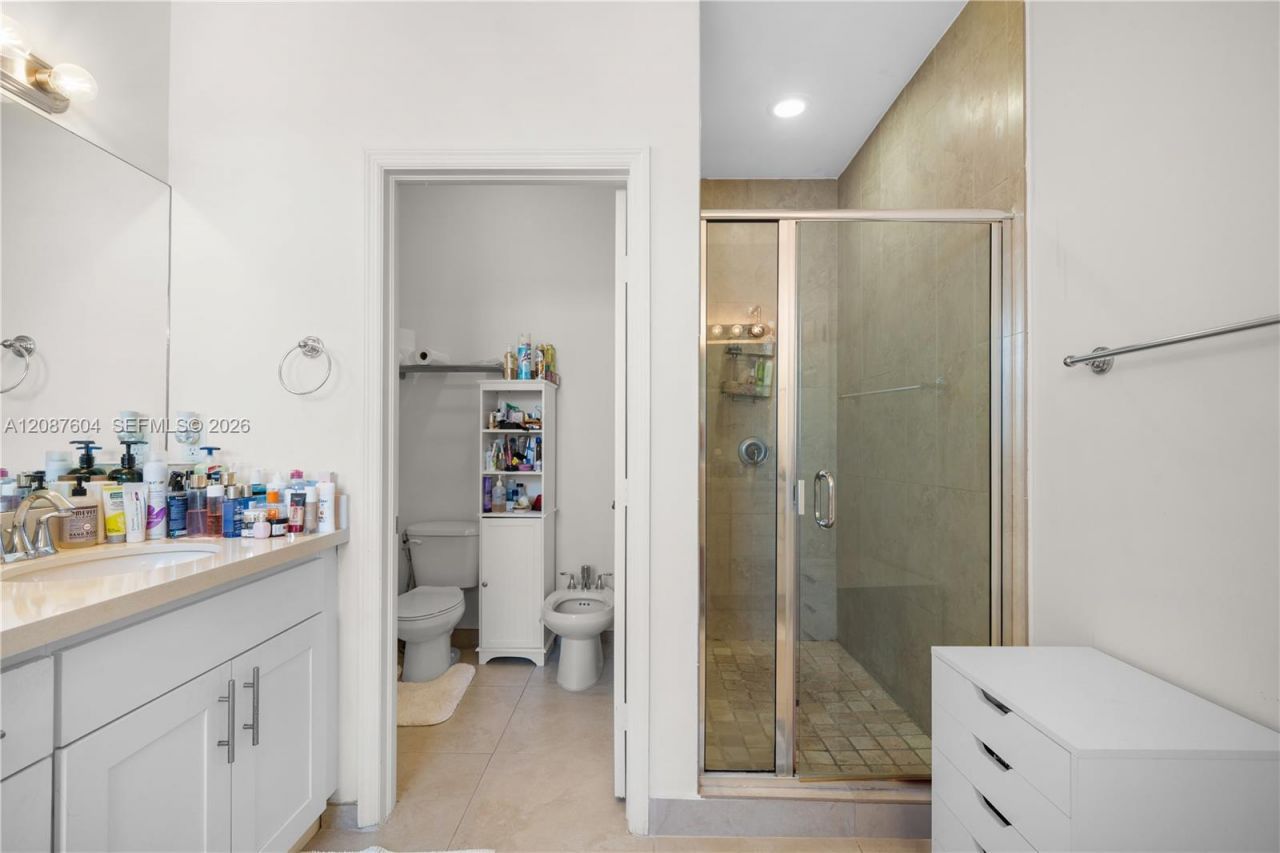 6005 NW 104th Path, Unit 6005, Doral, FL 33178 Photo