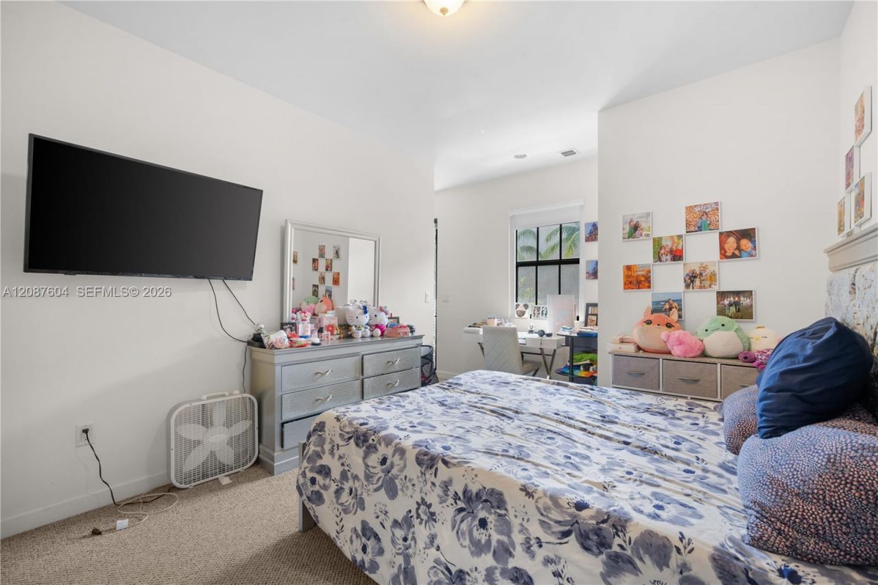 6005 NW 104th Path, Unit 6005, Doral, FL 33178 Photo