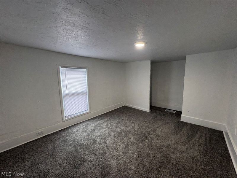 210 W 3rd Street, Uhrichsville, OH 44683 Photo 11
