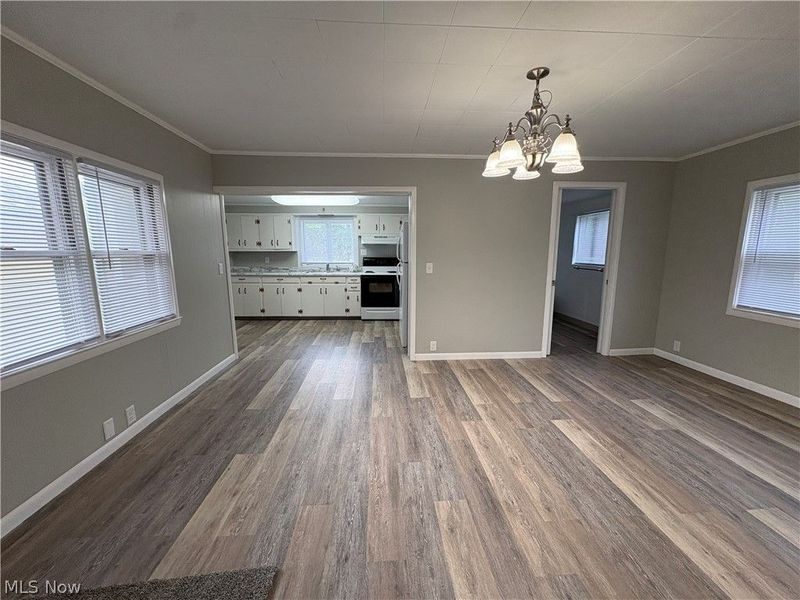 210 W 3rd Street, Uhrichsville, OH 44683 Photo 21