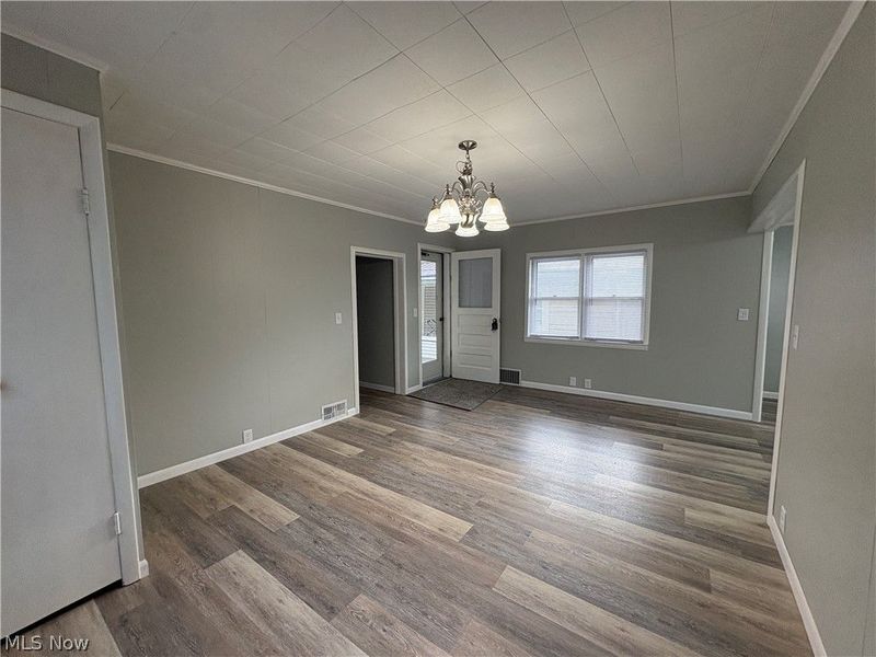 210 W 3rd Street, Uhrichsville, OH 44683 Photo 22