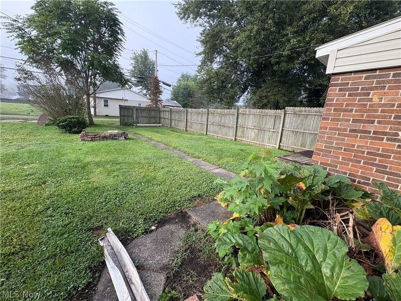 210 W 3rd Street, Uhrichsville, OH 44683 Photo 23