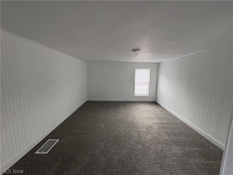 210 W 3rd Street, Uhrichsville, OH 44683 Photo 8