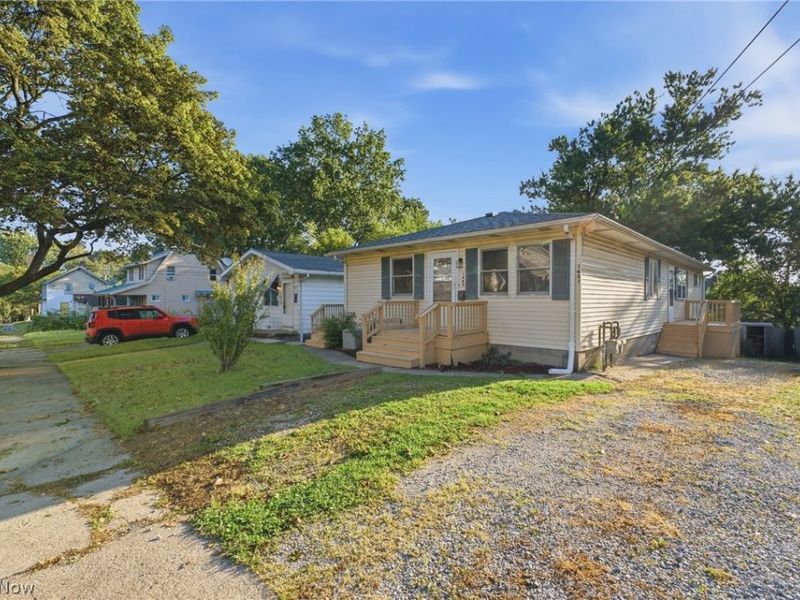 1449 Hite Street, Akron, OH 44314 Photo 2