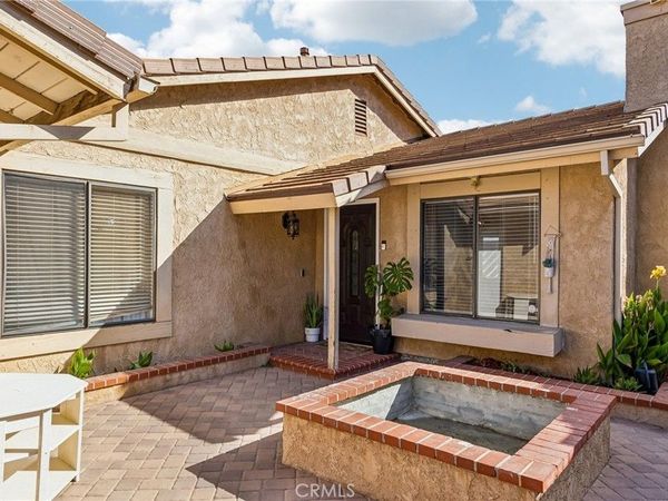 25916 Pueblo, Valencia, CA 91355