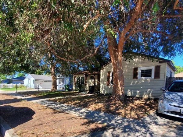6850 Hesperia, Reseda, CA 91335