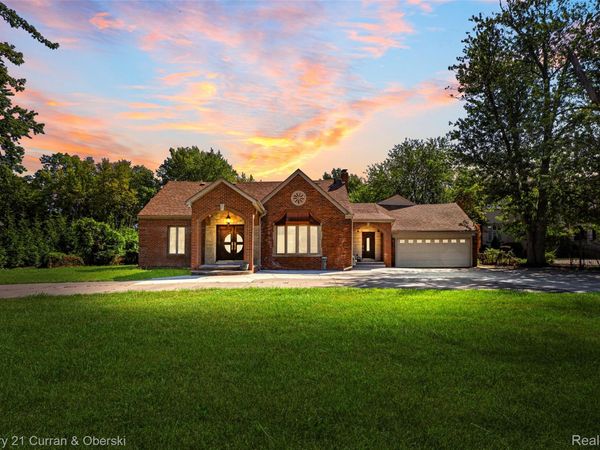 214 N Beech Daly Road , Dearborn Heights, Mi 48127
