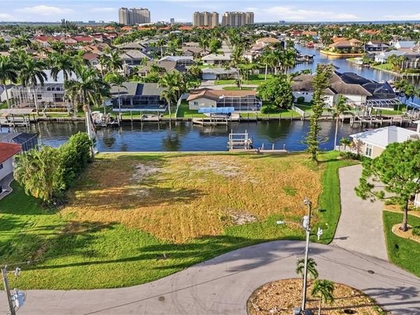 1230 SW 53rd TER, CAPE CORAL, FL 33914