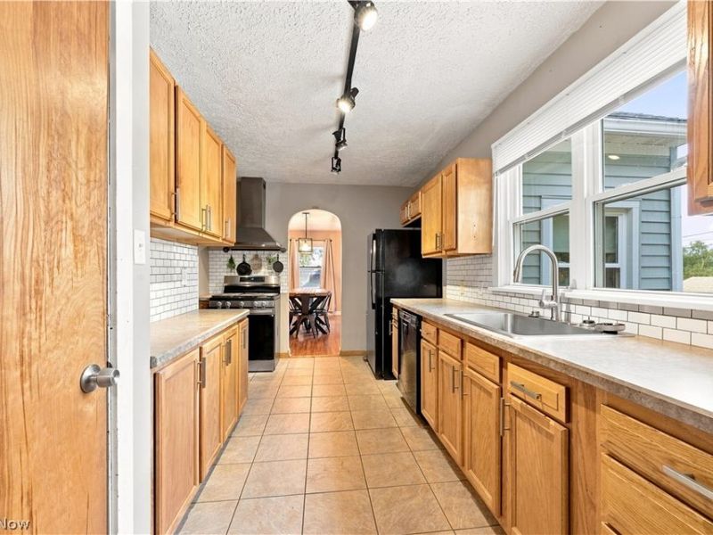 540 Bird Street, Wadsworth, OH 44281 Photo 9