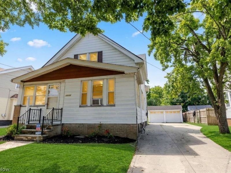 18606 Cherokee Avenue, Cleveland, OH 44119 Photo 1