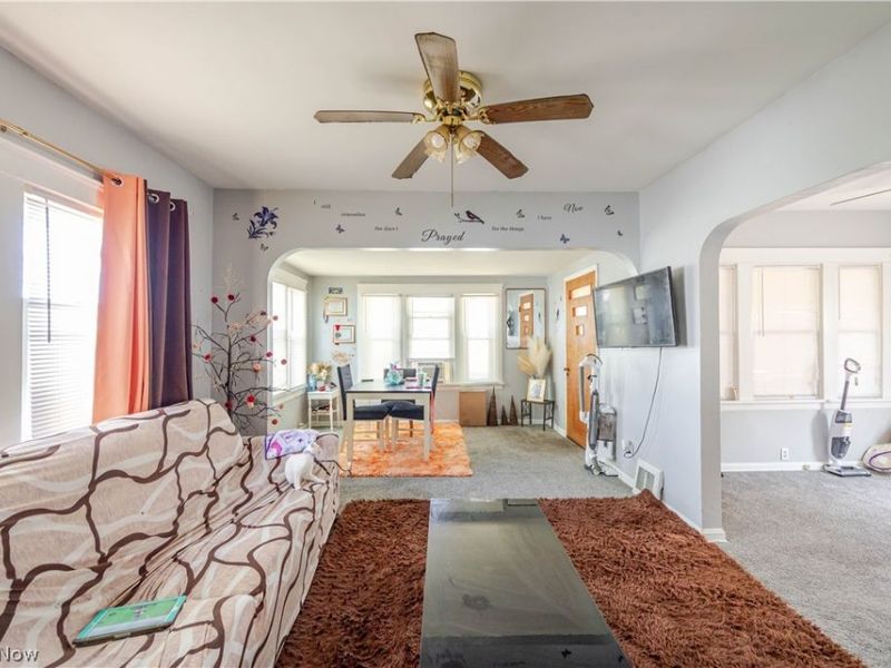 18606 Cherokee Avenue, Cleveland, OH 44119 Photo 5
