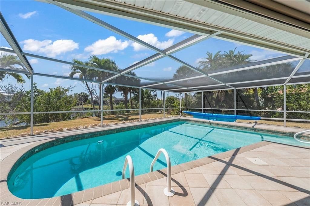 9421 Moonlight Dr, Sanibel, FL 33957 Photo