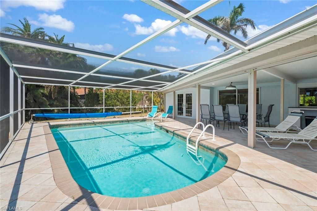 9421 Moonlight Dr, Sanibel, FL 33957 Photo