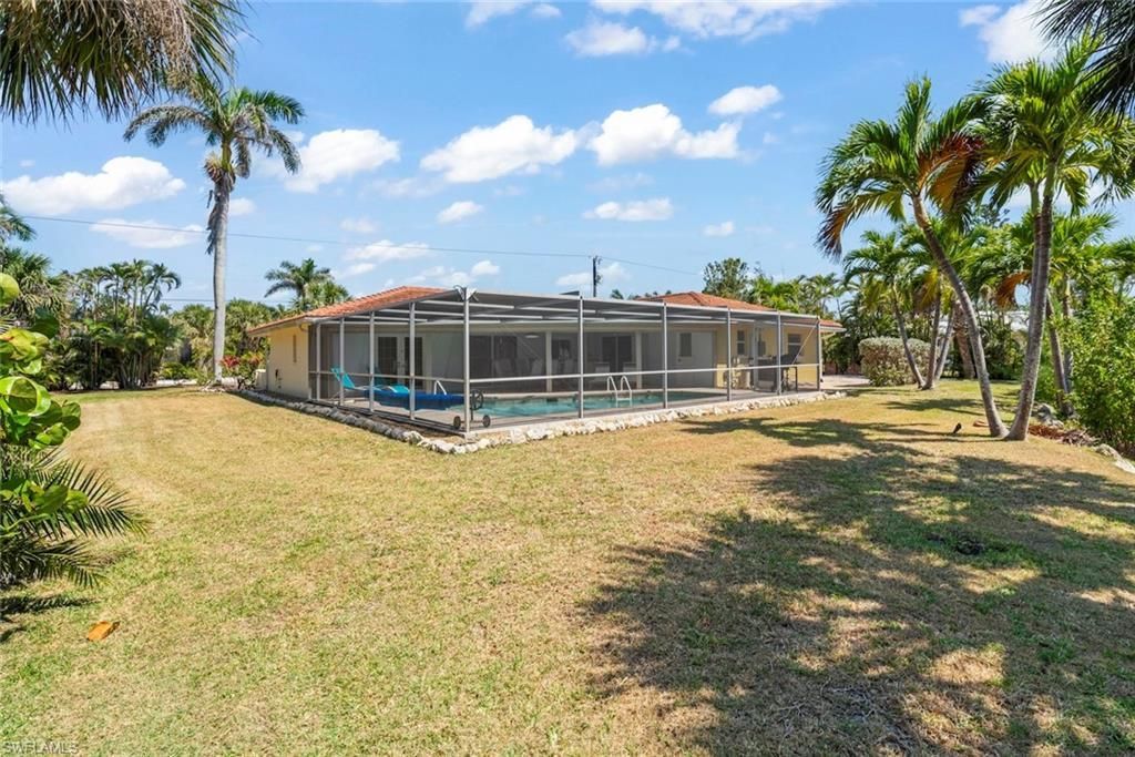 9421 Moonlight Dr, Sanibel, FL 33957 Photo