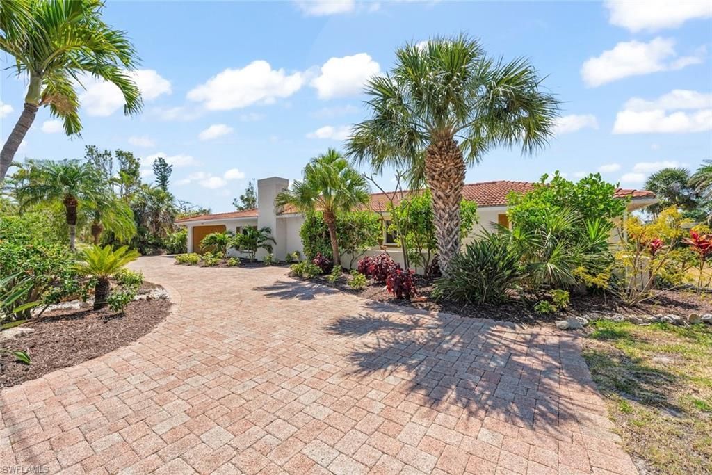 9421 Moonlight Dr, Sanibel, FL 33957 Photo