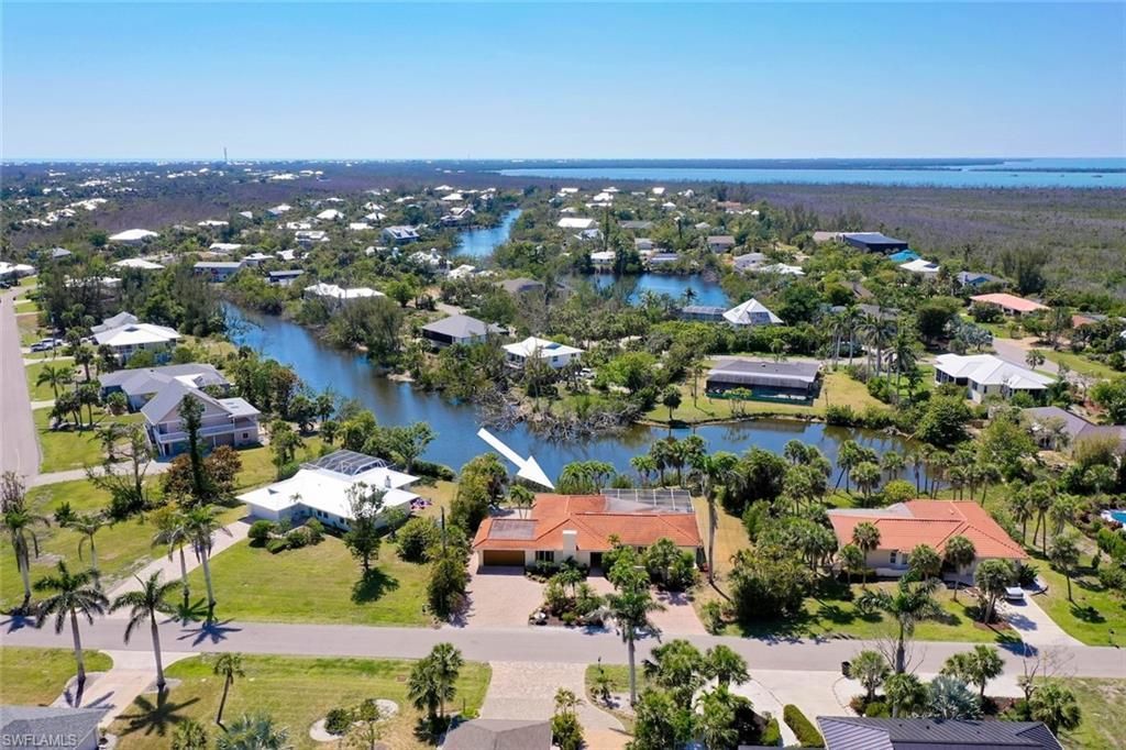 9421 Moonlight Dr, Sanibel, FL 33957 Photo
