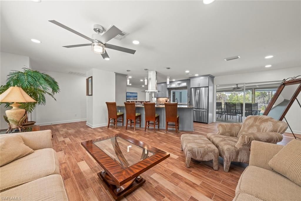 9421 Moonlight Dr, Sanibel, FL 33957 Photo