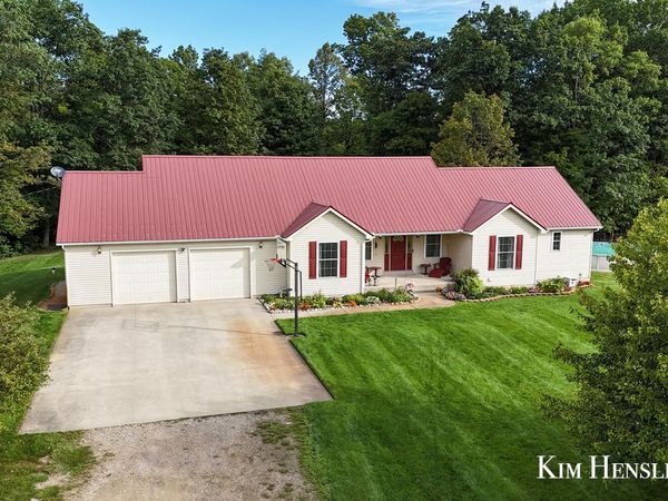 9177 W 112th Street, Twin Lake, MI 49457