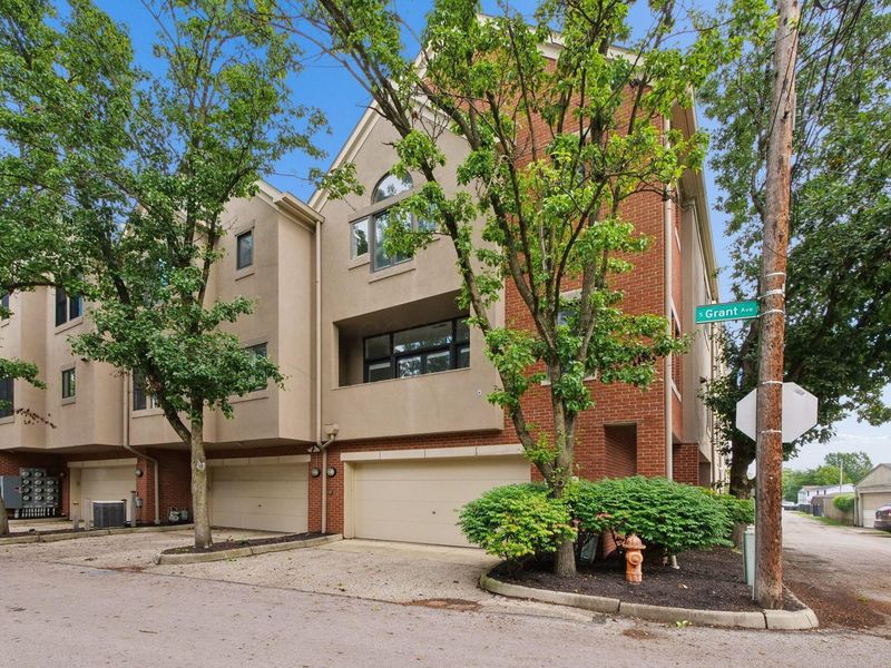 719 Sycamore Place, Columbus, OH 43206 Photo 1