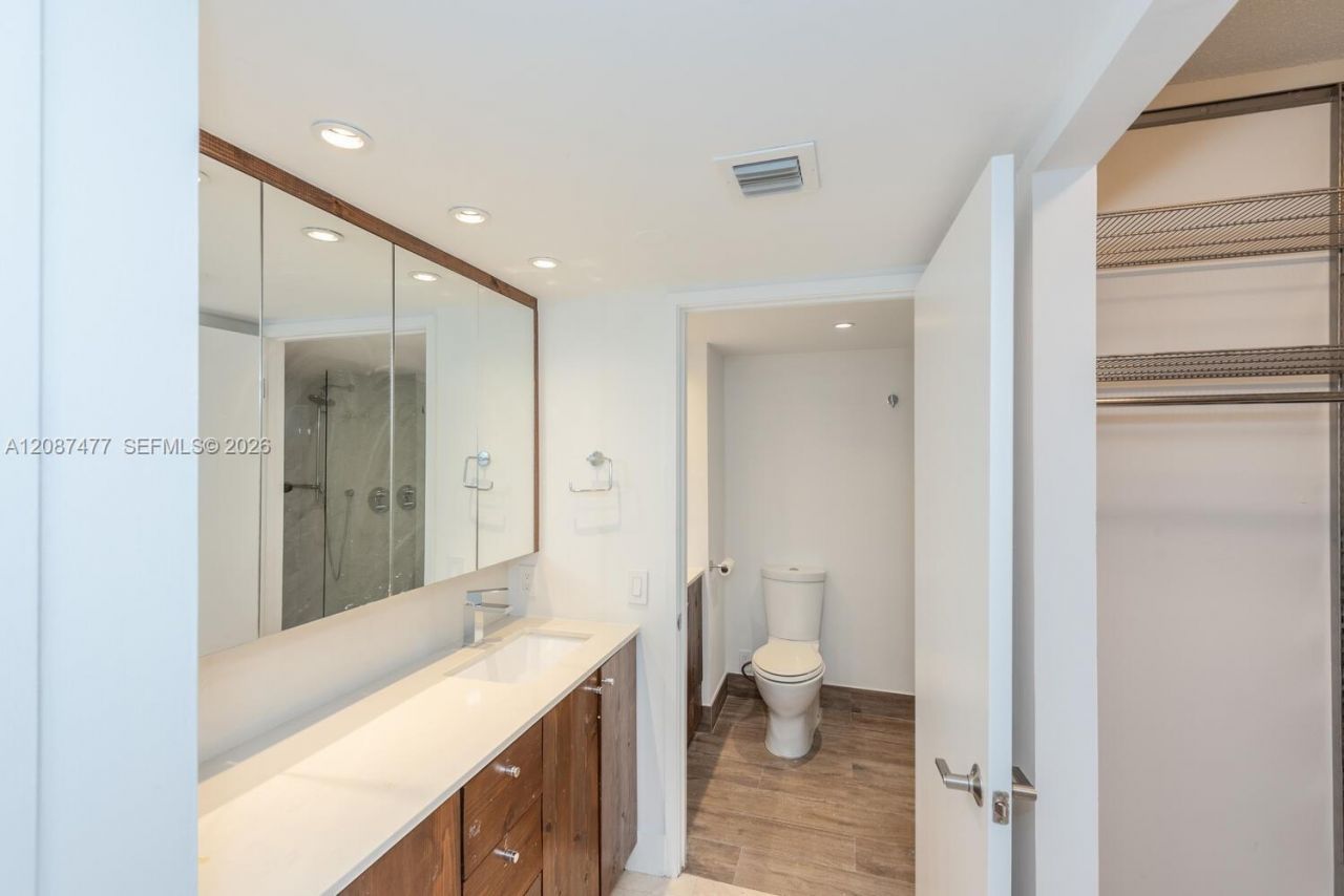 1541 Brickell Ave, Unit 1501, Miami, FL 33129 Photo