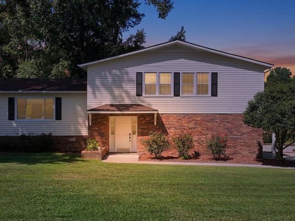 1013 Lakeview Drive, Clinton, NC 28328