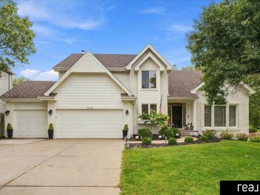 16625 Elm Street, Omaha, NE 68130