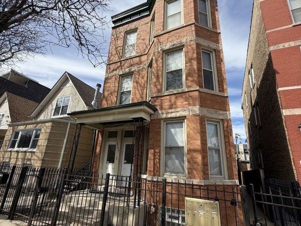 2302 W ROSCOE Street , Unit 2-F, Chicago, IL 60618