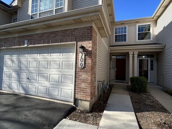 709 Riding Lane , St. Charles, IL 60174