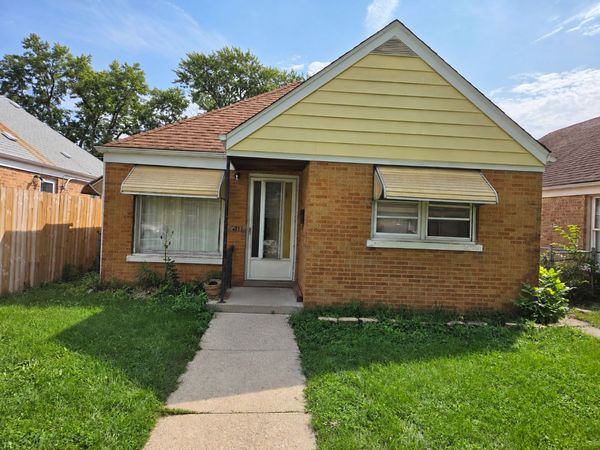 411 50th Avenue , Bellwood, IL 60104