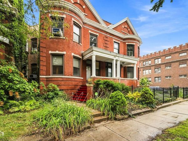 5402 S UNIVERSITY Avenue, Chicago, IL 60615