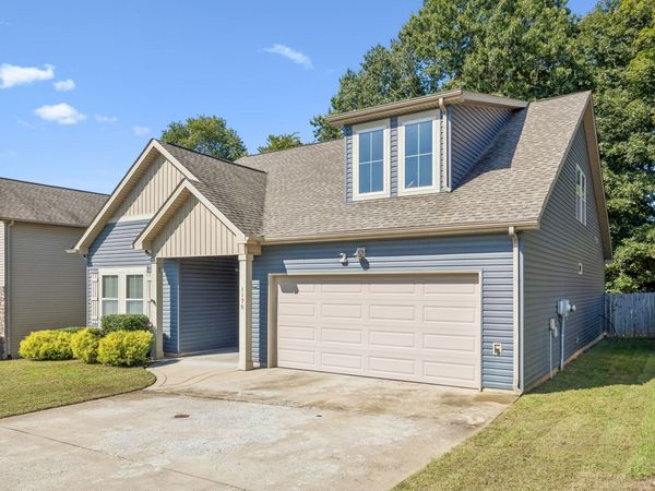 1170 Belvoir Ln, Clarksville, TN 37040