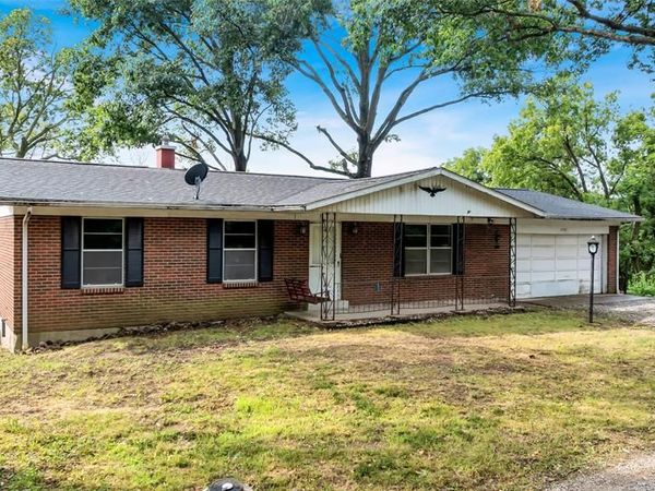 2704 Harres Lane , Columbia, IL 62236