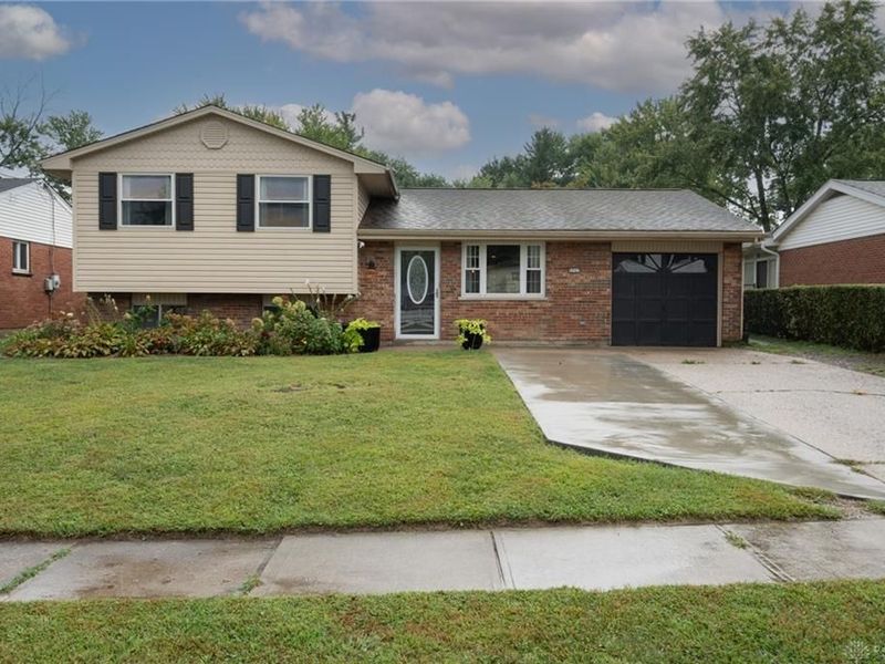 8965 Zoellner Drive, Colerain Township, OH 45251 Photo 1