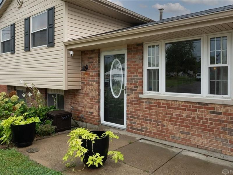8965 Zoellner Drive, Colerain Township, OH 45251 Photo 3