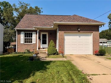 424 NE Shaw Avenue NE, Massillon, OH 44646